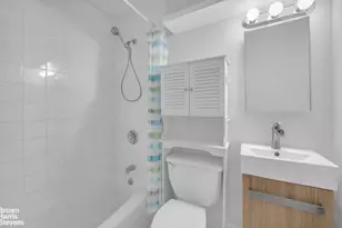 399 E 78th St, New York, NY 10021 - Photo 5