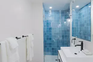 340 W 55th St, New York City, NY 10019 - Photo 9