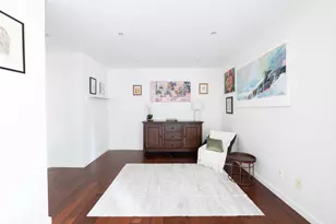 340 W 55th St, New York City, NY 10019 - Photo 3