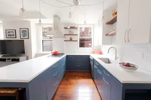 340 W 55th St, New York City, NY 10019 - Photo 5