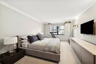 196 E 75th St, New York City, NY 10021 - Photo 5