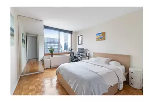 235 E 40th St, New York City, NY 10016 - Photo 9