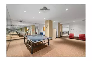 235 E 40th St, New York City, NY 10016 - Photo 17