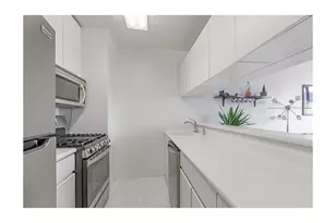 235 E 40th St, New York City, NY 10016 - Photo 11