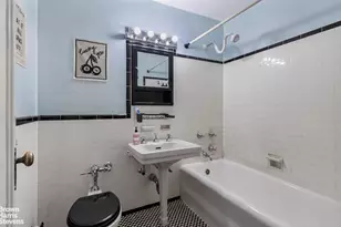 433 W 34th St., New York City, NY 10001 - Photo 5
