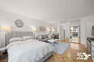 393 W 49th St, New York City, NY 10019 - Photo 5