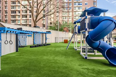 555 Main Street #806, New York City, NY 10044 - Photo 9