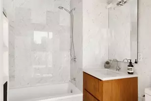 142 N 1st St, New York City, NY 11249 - Photo 11