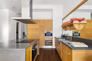 425 W 50th St, New York City, NY 10019 - Photo 5