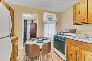 66-37 Yellowstone Blvd, Forest Hills, NY 11375 - Photo 19