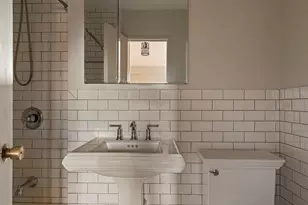 31 Jane St, New York, NY 10014 - Photo 13