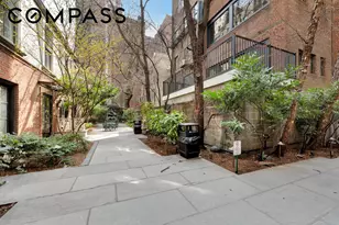 219 E 49th St, New York City, NY 10017 - Photo 17