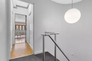 219 E 49th St, New York City, NY 10017 - Photo 7