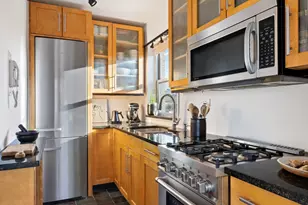 175 W 13th St, New York City, NY 10011 - Photo 9