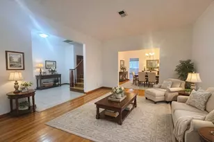 735 Woodrow Rd, New York City, NY 10312 - Photo 3