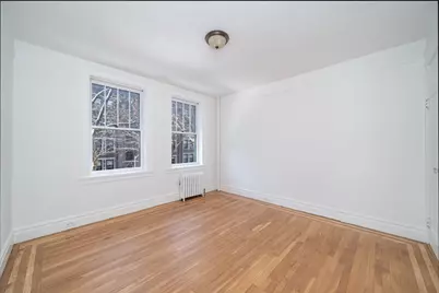 35-27 80th Street #32, New York City, NY 11372 - Photo 5