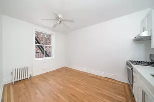 35-27 80th St, New York City, NY 11372 - Photo 13
