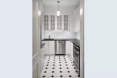 120 E 85th Street #2W, New York, NY 10028 - Photo 5