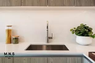 54 Crown St, Brooklyn, NY 11225 - Photo 9