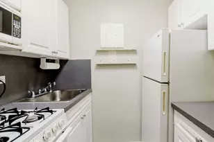 420 E 55th St, New York, NY 10022 - Photo 3