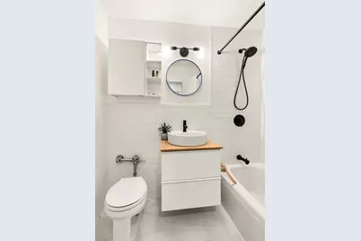 651 Vanderbilt Street #2R, Brooklyn, NY 11218 - Photo 3