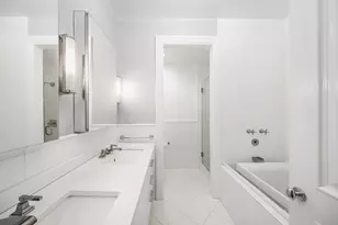 18 E 62nd St, New York City, NY 10065 - Photo 11