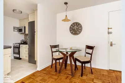 201 E 21st Street #5G, New York, NY 10010 - Photo 3