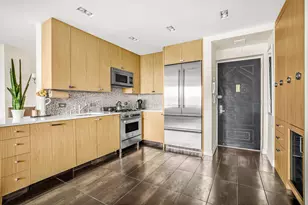 167 Perry St, New York City, NY 10014 - Photo 9