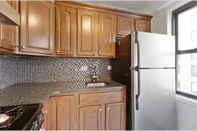 520 E 81st Street #7N, New York City, NY 10028 - Photo 3