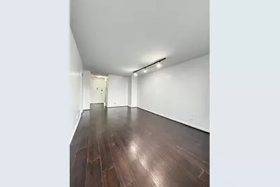 85-15 Main Street #2R, New York City, NY 11435 - Photo 11