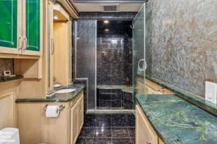 422 E 72nd St, New York City, NY 10021 - Photo 5