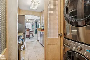 422 E 72nd St, New York City, NY 10021 - Photo 3