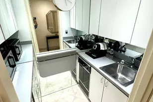 111 E 56th St, New York City, NY 10022 - Photo 3