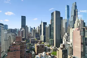 250 E 53rd St, New York City, NY 10022 - Photo 3