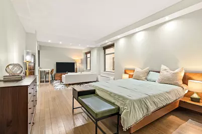 100 W 58th Street #5A, New York, NY 10019 - Photo 3