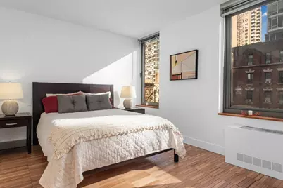 300 E 85th Street #404, New York City, NY 10028 - Photo 7