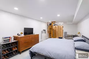 18-68 Linden St, New York City, NY 11385 - Photo 7