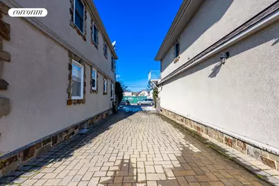 162-12-16 77th Road, New York City, NY 11366 - Photo 15