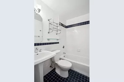 186 W 80th Street #6D, New York, NY 10024 - Photo 5