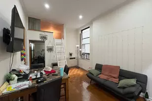 304 W 92nd St, New York, NY 10025 - Photo 1