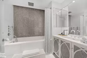 200 E 69th St, New York City, NY 10021 - Photo 13