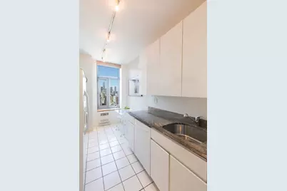 188 E 64th Street #2006, New York, NY 10065 - Photo 13