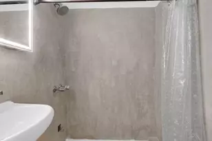 140 W 69th St, New York, NY 10023 - Photo 5