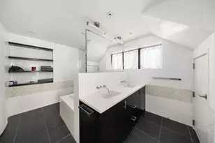 441 E 57th St, New York, NY 10022 - Photo 13