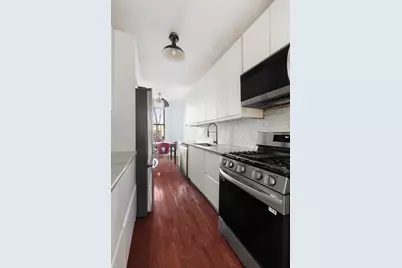 1701 Albemarle Road #E8, New York City, NY 11226 - Photo 5