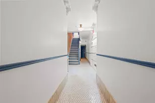 204 W 10th St, New York, NY 10014 - Photo 15