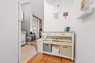204 W 10th St, New York, NY 10014 - Photo 9