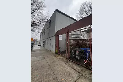 99-02 212th Street, New York City, NY 11429 - Photo 5