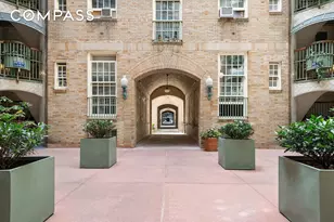 516 E 78th St, New York City, NY 10075 - Photo 9