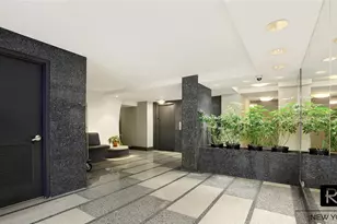 520 E 81st St, New York City, NY 10028 - Photo 11